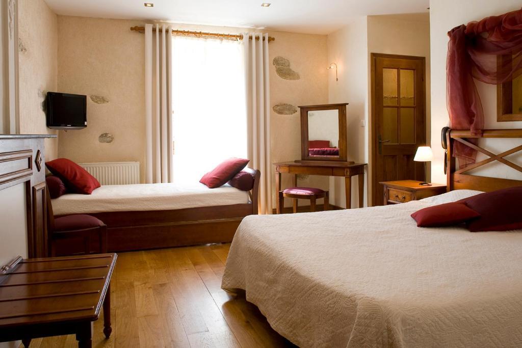 Hotel Les Remparts Mirepoix  Zimmer foto